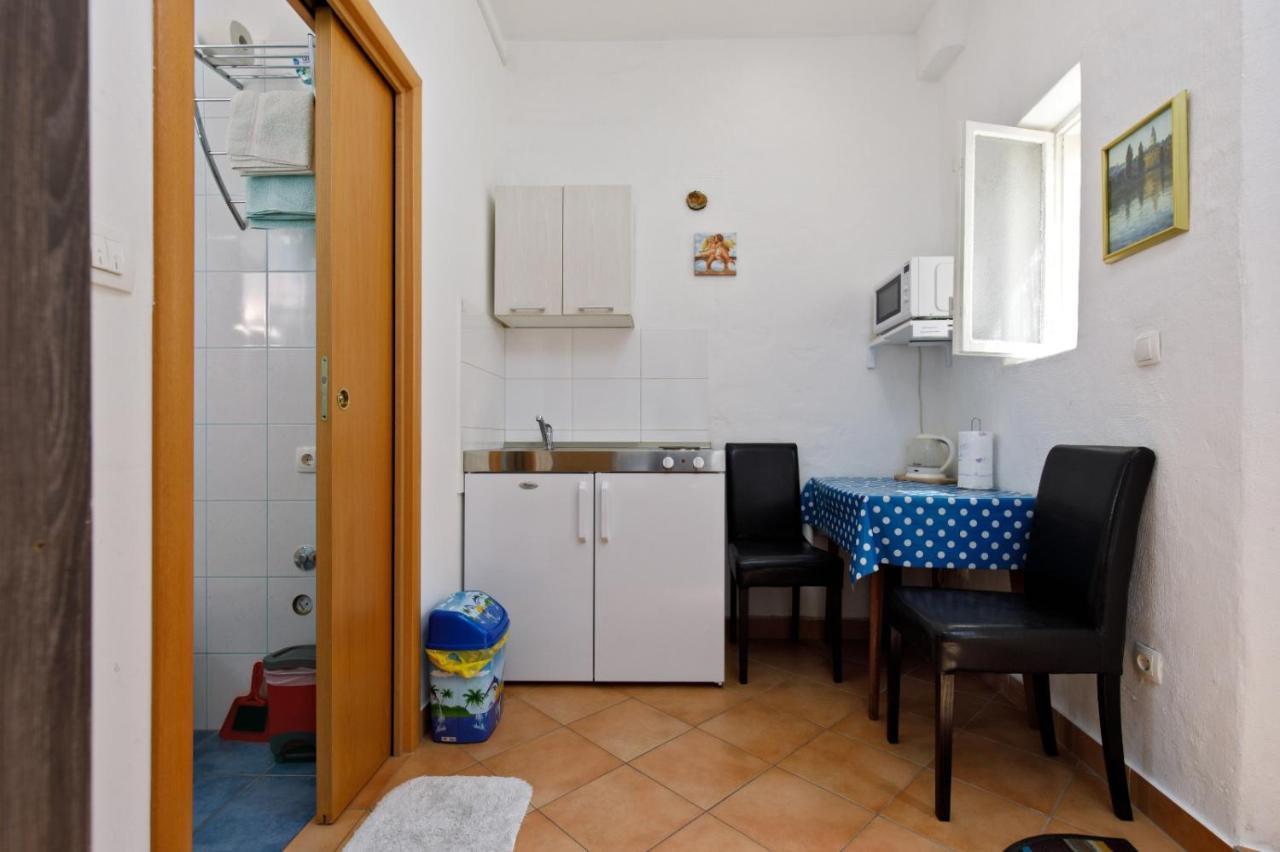 Perfect City Apartment Split Exterior photo